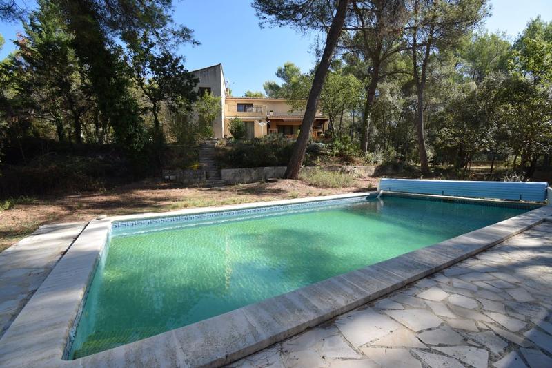 Maison - 210 m² - 5 pièces