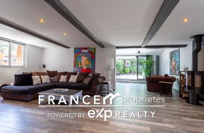 Maison - 245 m² - 7 pièces