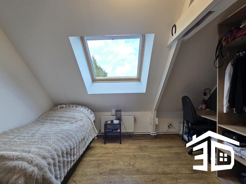 Maison - 180 m² - 8 pièces