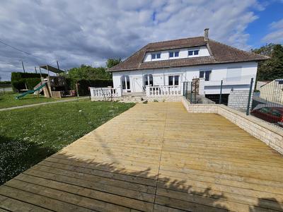 Maison - 146 m² - 8 pièces