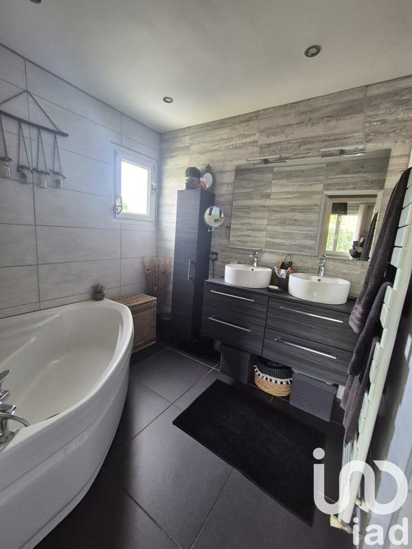 Maison - 122 m² - 5 pièces