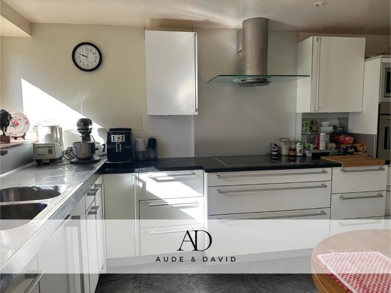 Maison - 200 m² - 10 pièces