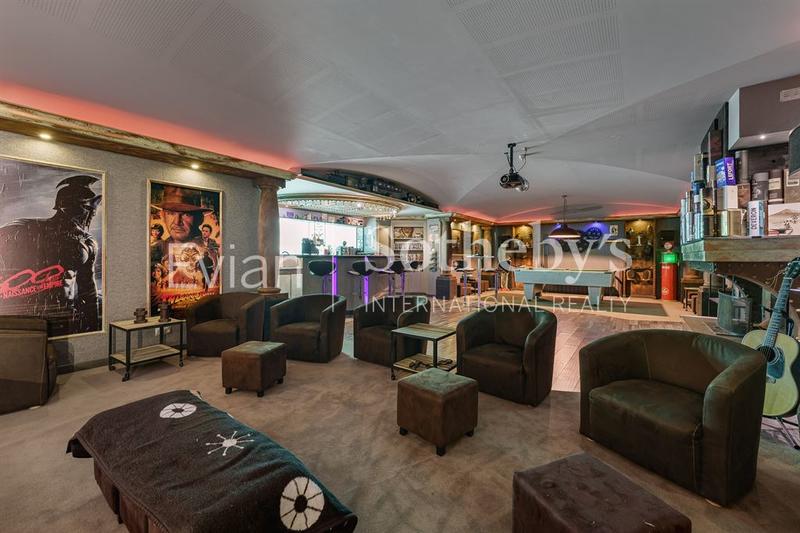 Maison - 306 m² - 6 pièces