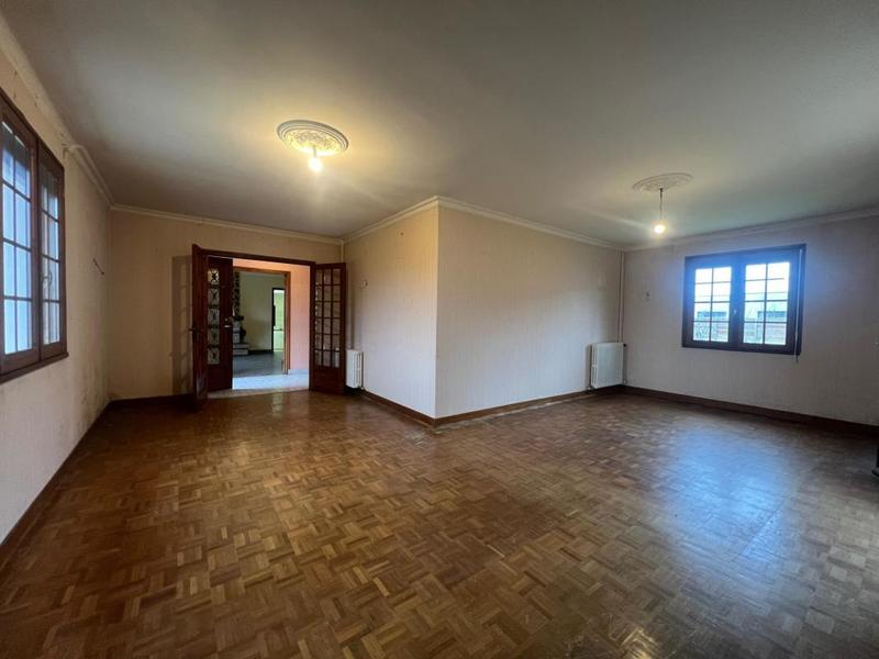 Maison - 248 m² - 7 pièces