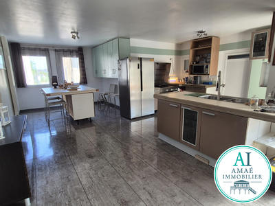 Maison - 339 m² - 30 pièces