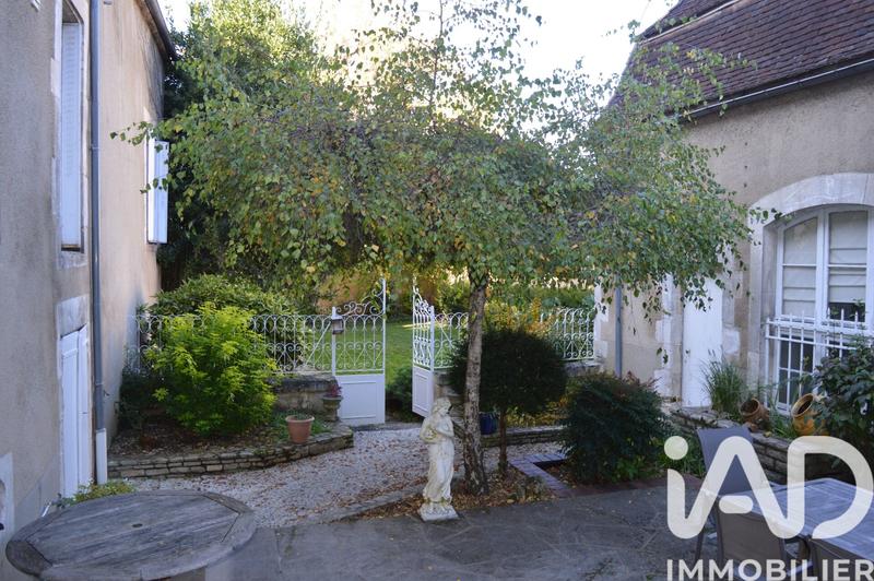 Maison - 390 m² - 12 pièces