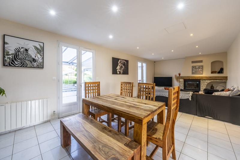 Maison - 140 m² - 7 pièces