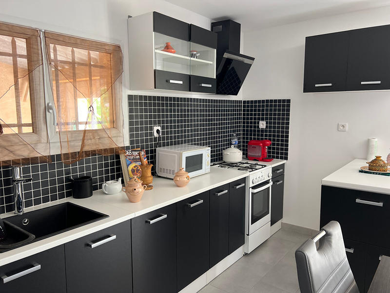 Maison - 238 m² - 8 pièces