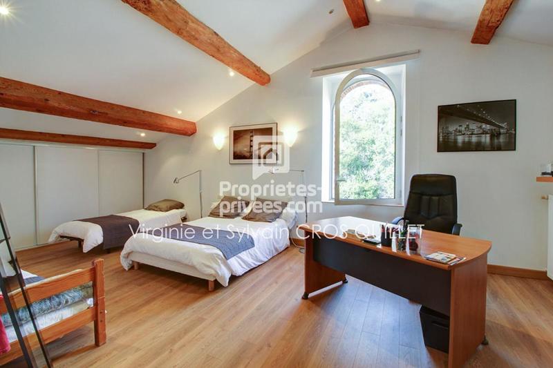 Maison - 284 m² - 6 pièces