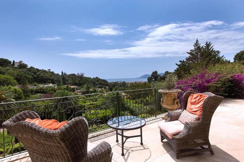 Propriété - 430 m² - 7 pièces