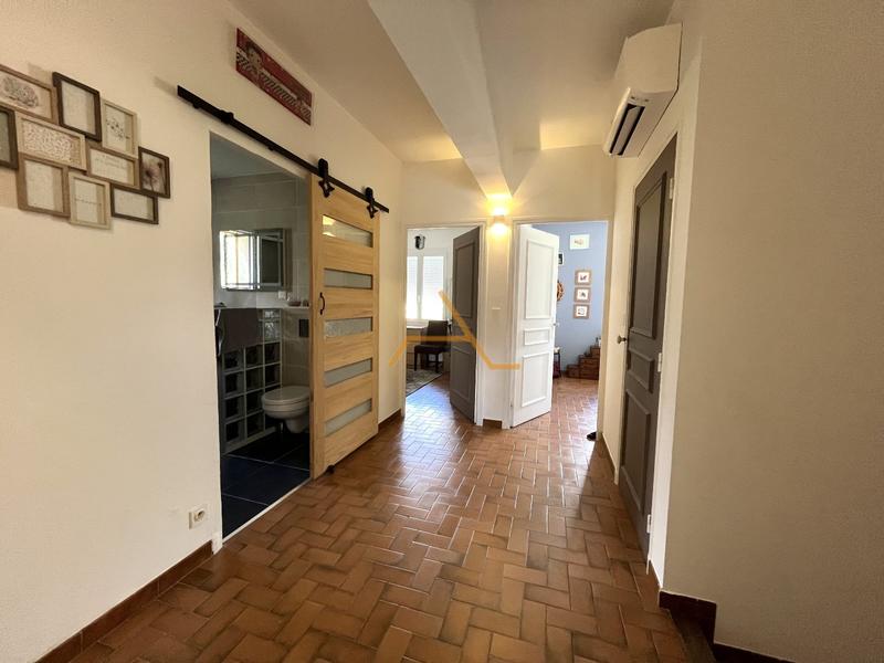 Villa - 195 m² - 7 pièces