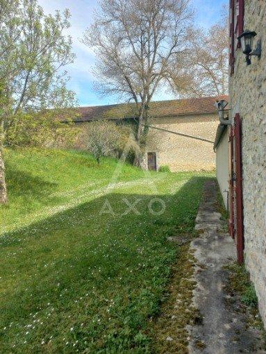 Maison de village - 120 m² - 7 pièces