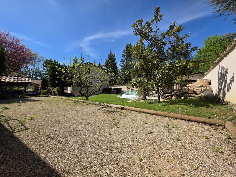 Maison contemporaine - 295 m² - 7 pièces