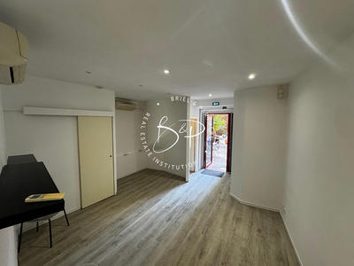 Local commercial - 54 m² - 3 pièces