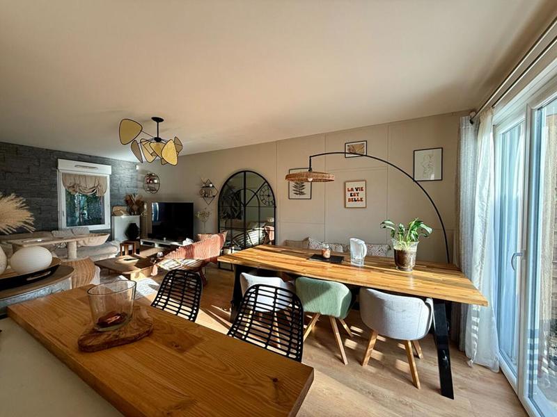 Maison - 80 m² - 5 pièces