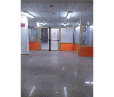 Local commercial - 144 m² - 1 pièce