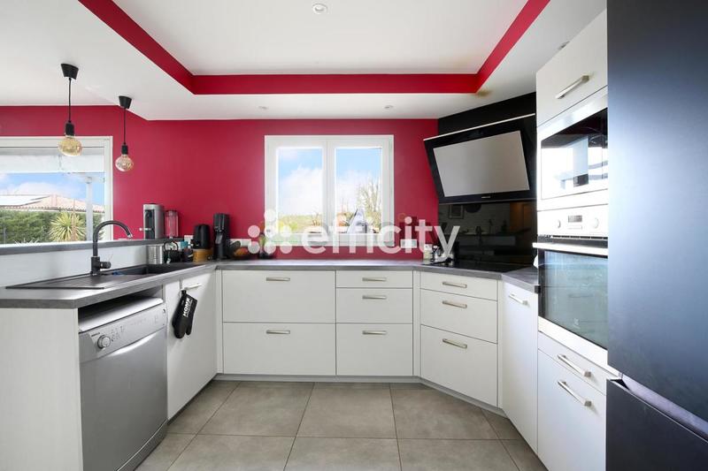 Maison - 94 m² - 4 pièces