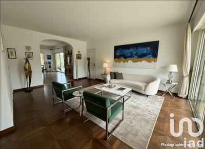 Maison - 280 m² - 7 pièces