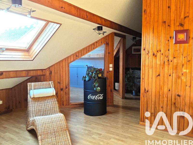 Maison - 191 m² - 8 pièces