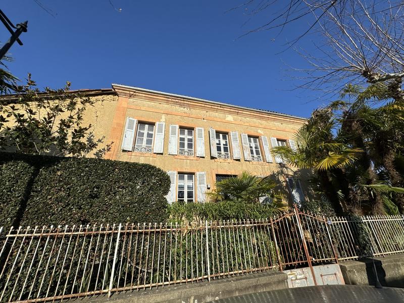 Maison ancienne - 265 m² - 8 pièces