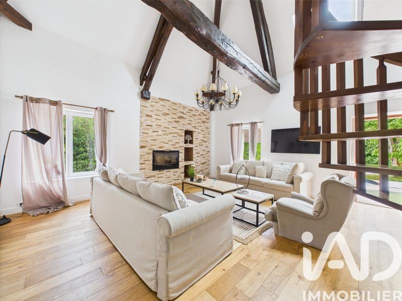 Maison - 444 m² - 14 pièces