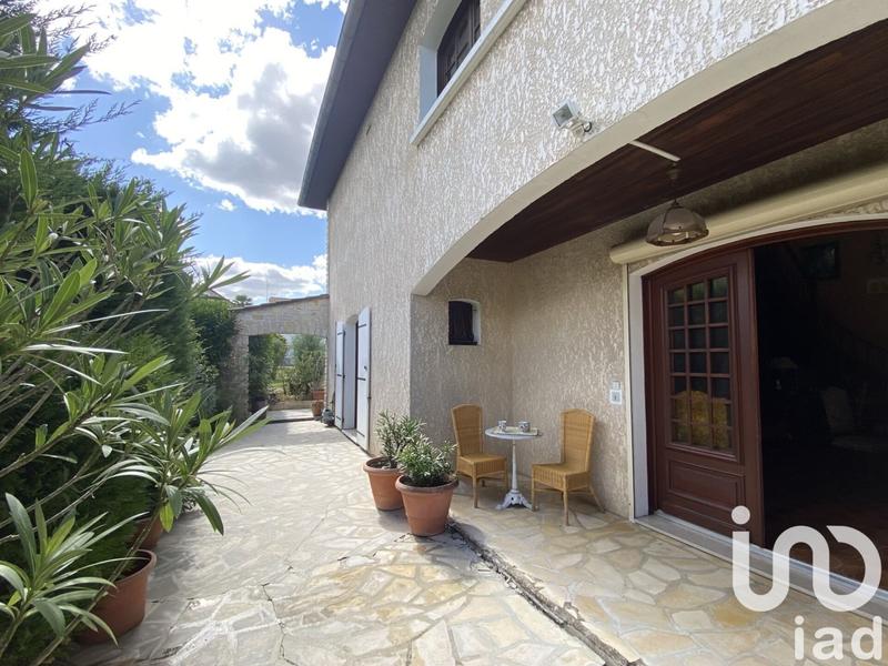 Maison - 230 m² - 7 pièces