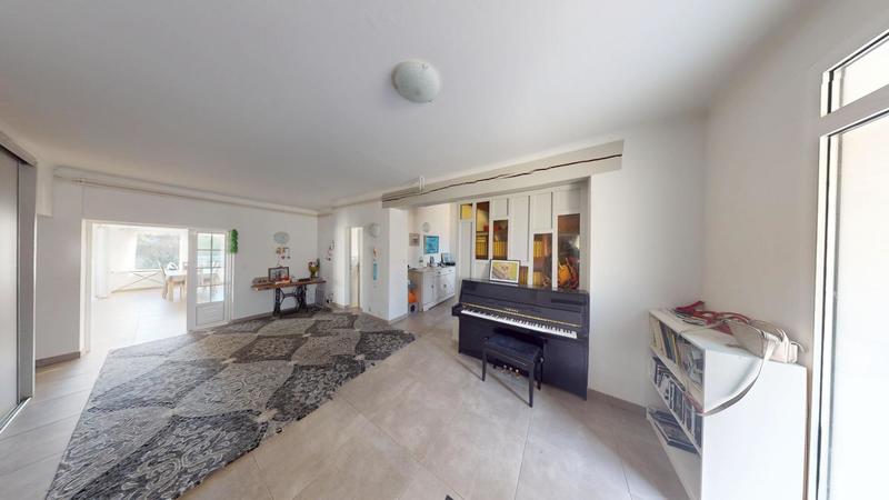 Maison - 273 m² - 7 pièces