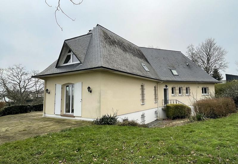 Maison - 165 m² - 6 pièces