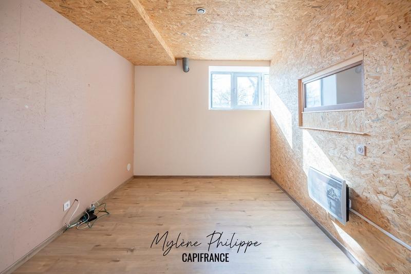 Local commercial - 111 m² - 2 pièces