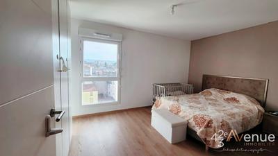 Appartement - 75 m² - 3 pièces