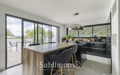 Maison - 192 m² - 7 pièces