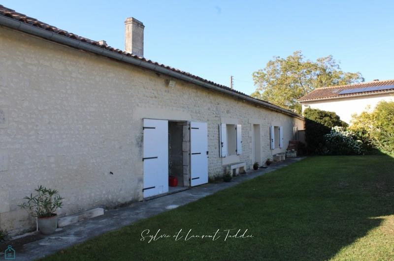 Propriété - 213 m² - 8 pièces