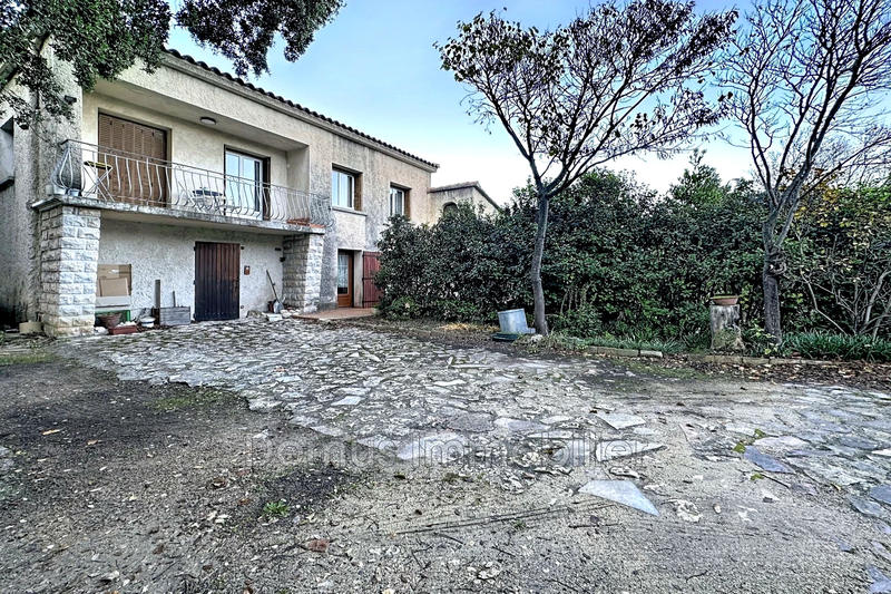 Maison - 210 m² - 8 pièces