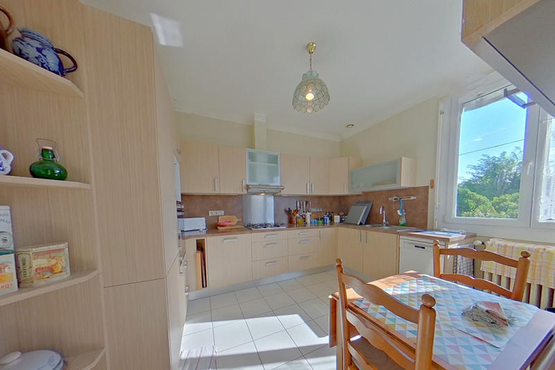 Maison - 150 m² - 7 pièces