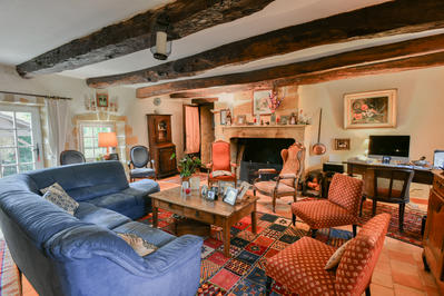 Maison - 392 m² - 15 pièces