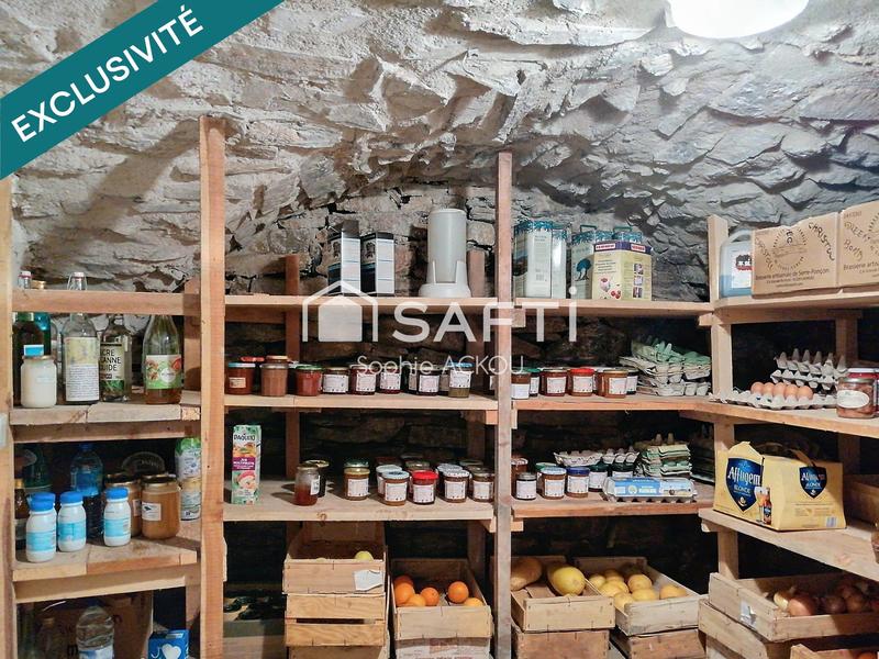 Maison - 264 m² - 12 pièces