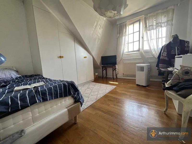 Maison - 177 m² - 8 pièces