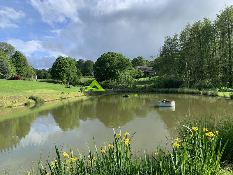 Maison - 270 m² - 11 pièces