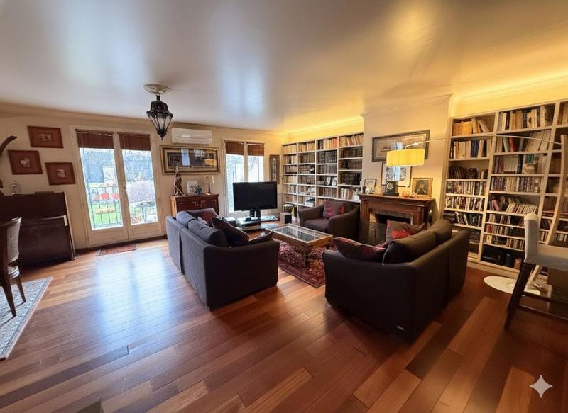 Maison - 177 m² - 7 pièces