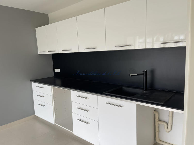 Appartement - 99 m² - 5 pièces