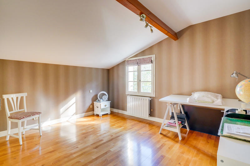 Maison - 190 m² - 7 pièces