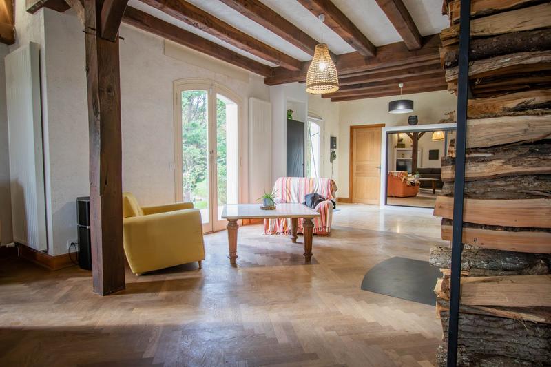 Maison - 279 m² - 8 pièces