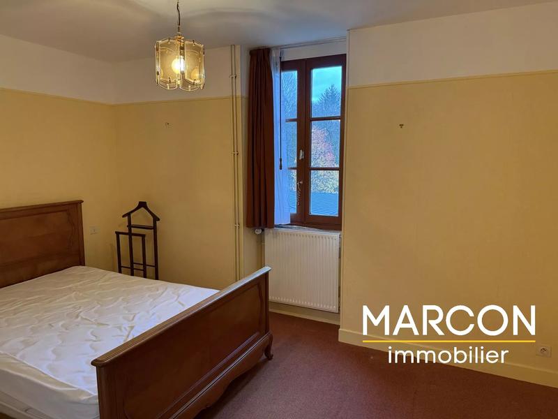 Maison - 138 m² - 9 pièces