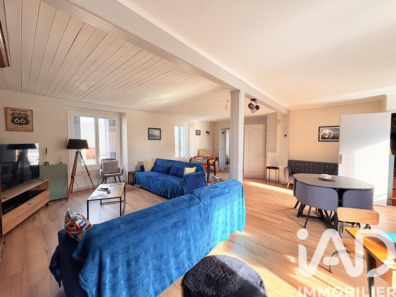 Maison - 300 m² - 11 pièces