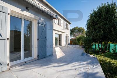 Maison - 147 m² - 6 pièces