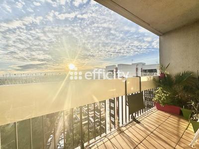 Appartement ancien - 90 m² - 4 pièces