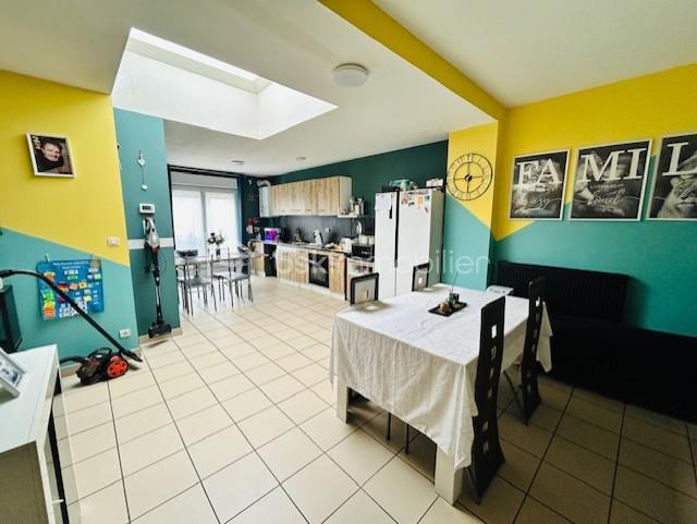 Immeuble - 213 m² - 11 pièces