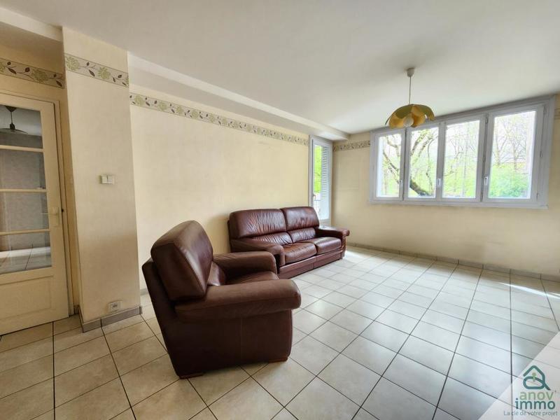 Appartement - 87 m² - 5 pièces