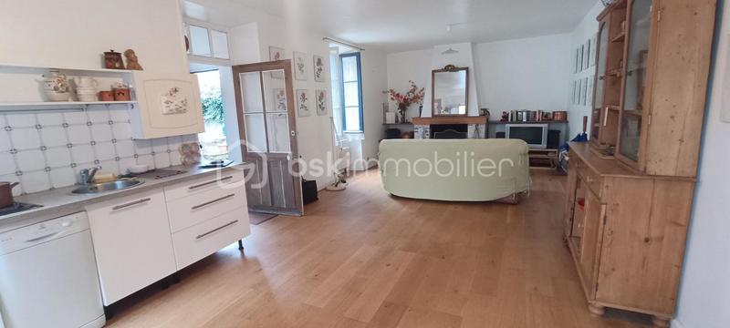 Maison en pierre - 70 m² - 2 pièces