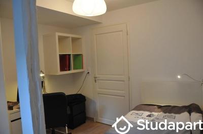Chambre - 9 m² - 1 pièce